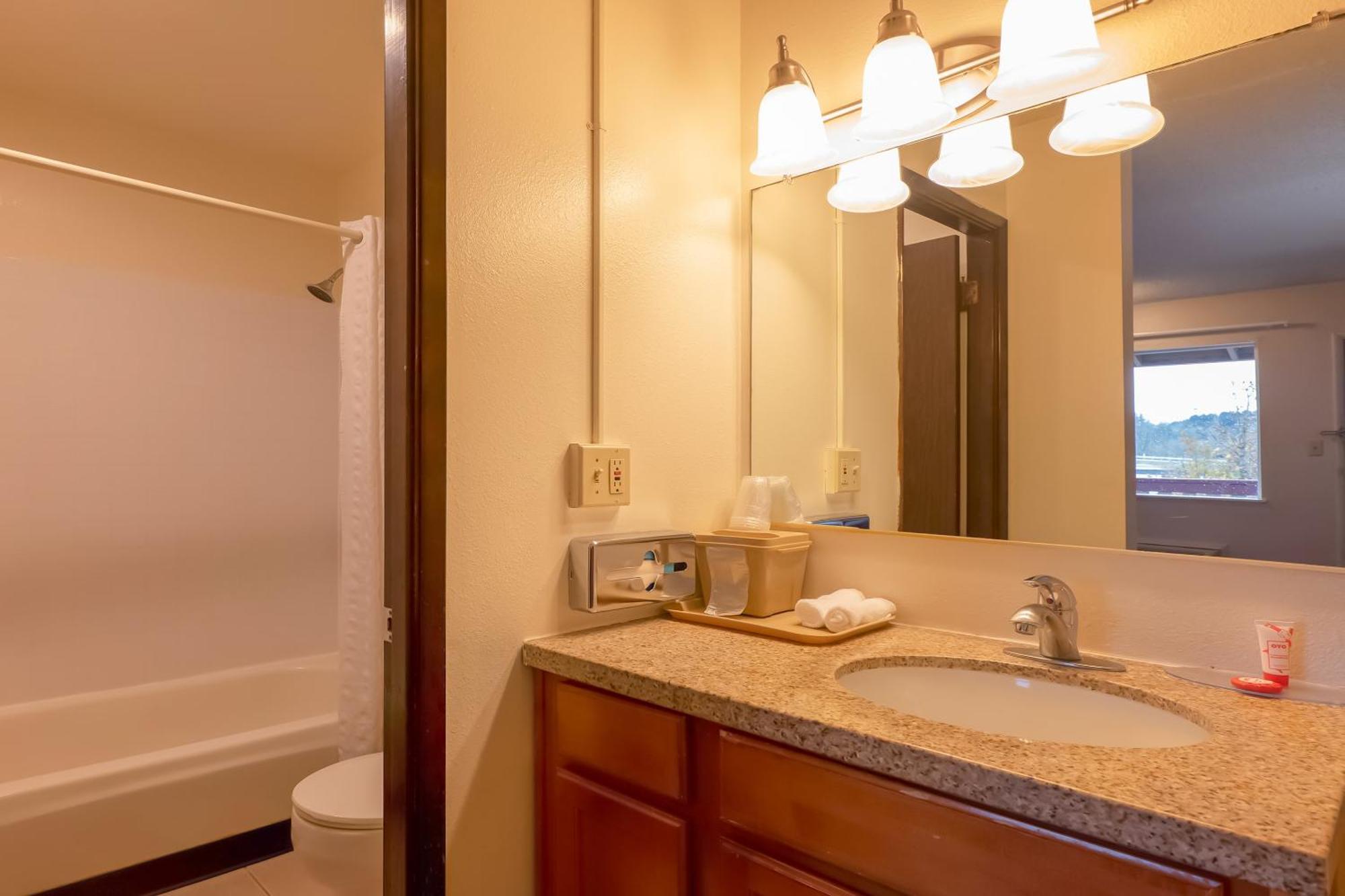 Oyo Hotel Chehalis I-5 South Εξωτερικό φωτογραφία